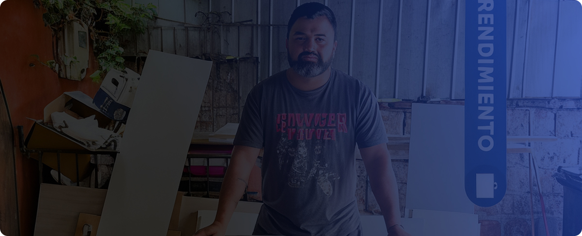 Él es el pilar de su hija. Ayudemos a sostener su taller.