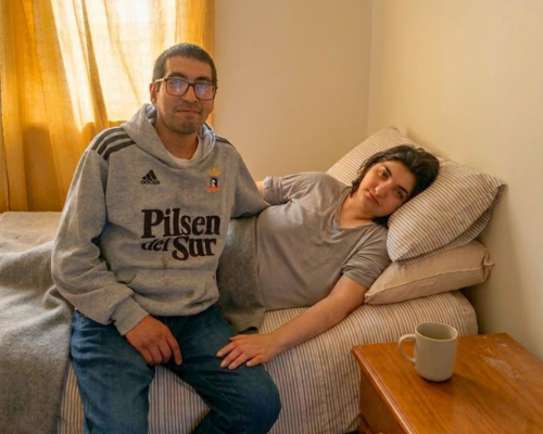 Démosle a Hanuzka la autonomía para reunir a su familia.